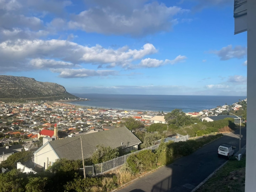 To Let 1 Bedroom Property for Rent in Fish Hoek Western Cape